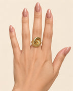 10K Gold Interlocking Circle Ring- Size 7.5.
